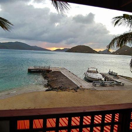 Fort Recovery Beachfront Villa & Suites Tortola エクステリア 写真